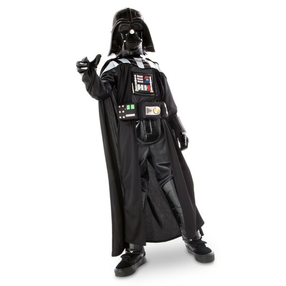 Disney Store Star Wars Darth Vader Costume Boys Sounds 7/8. Worn once